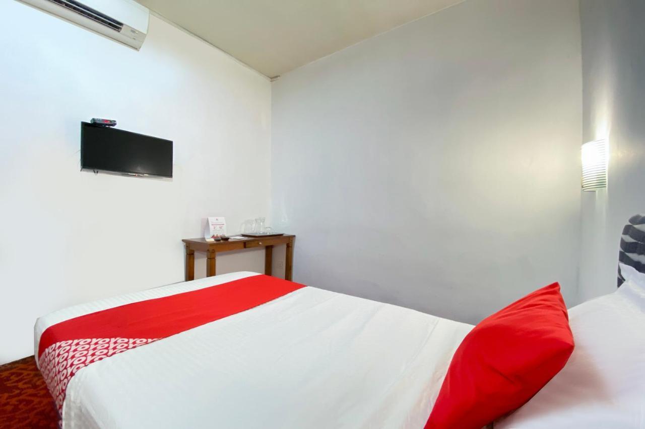 Oyo 90148 Zee Lagenda Hotel